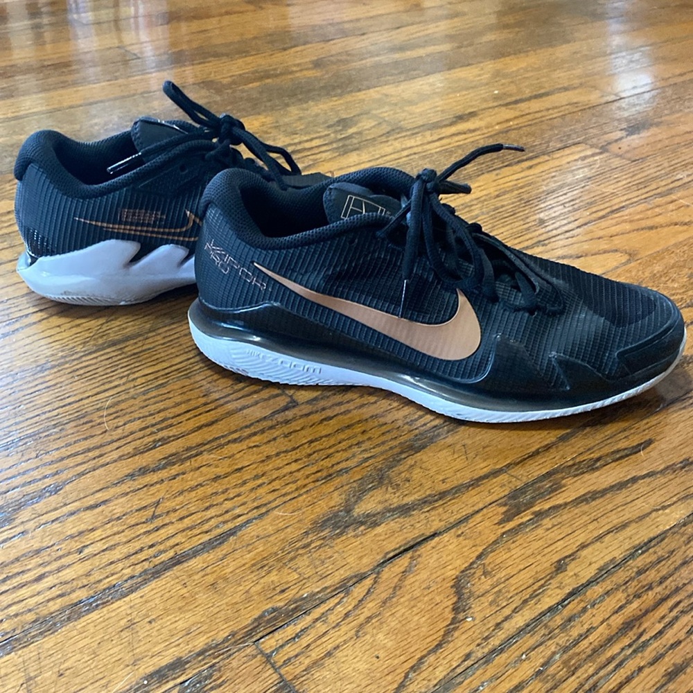 Nike Vapor Pro Air Zoom Court Shoes (Tennis)